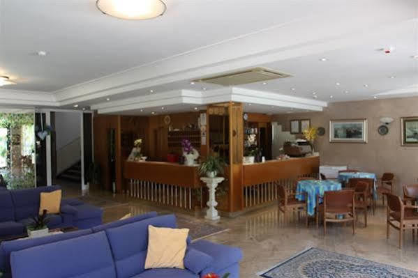 Hotel Adele Bellaria-Igea Marina Buitenkant foto