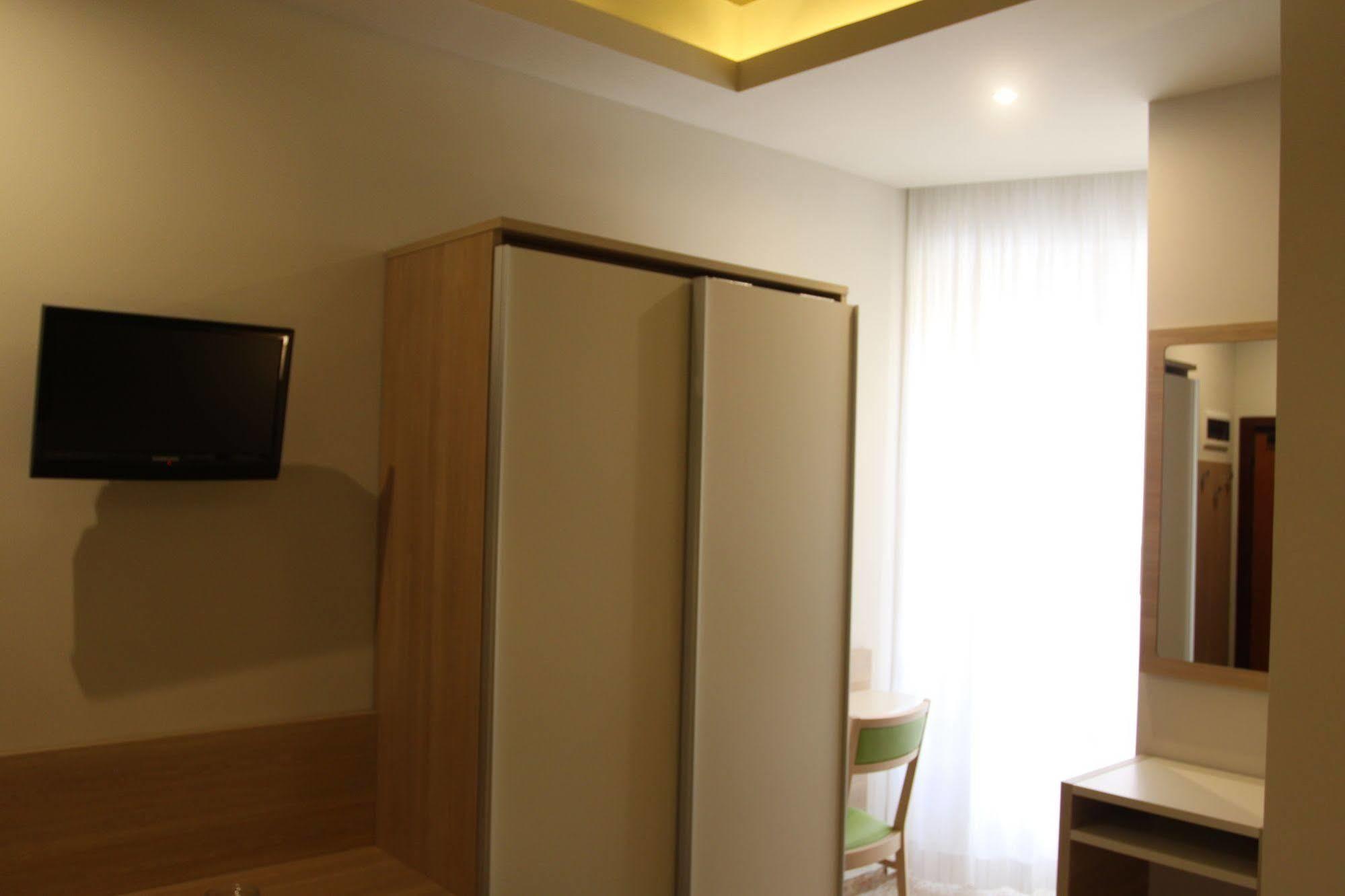 Hotel Adele Bellaria-Igea Marina Buitenkant foto