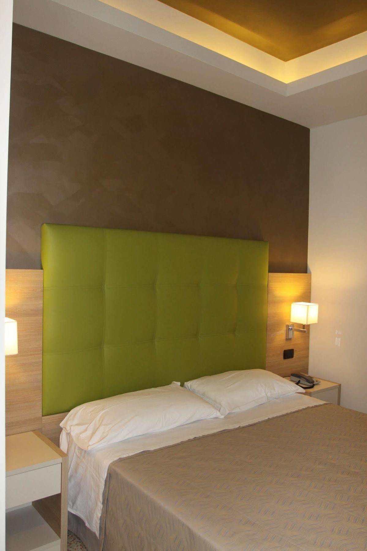 Hotel Adele Bellaria-Igea Marina Buitenkant foto