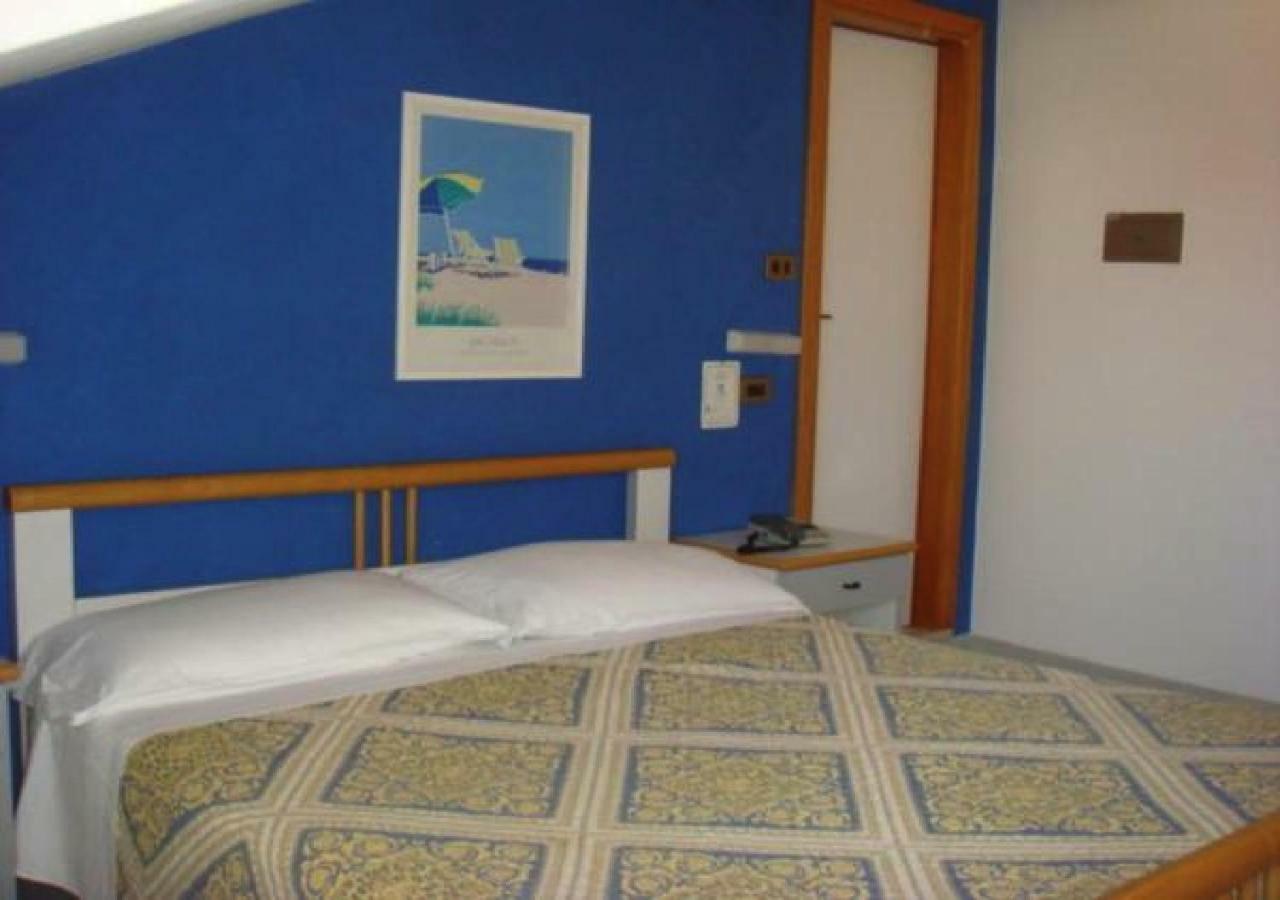 Hotel Adele Bellaria-Igea Marina Buitenkant foto